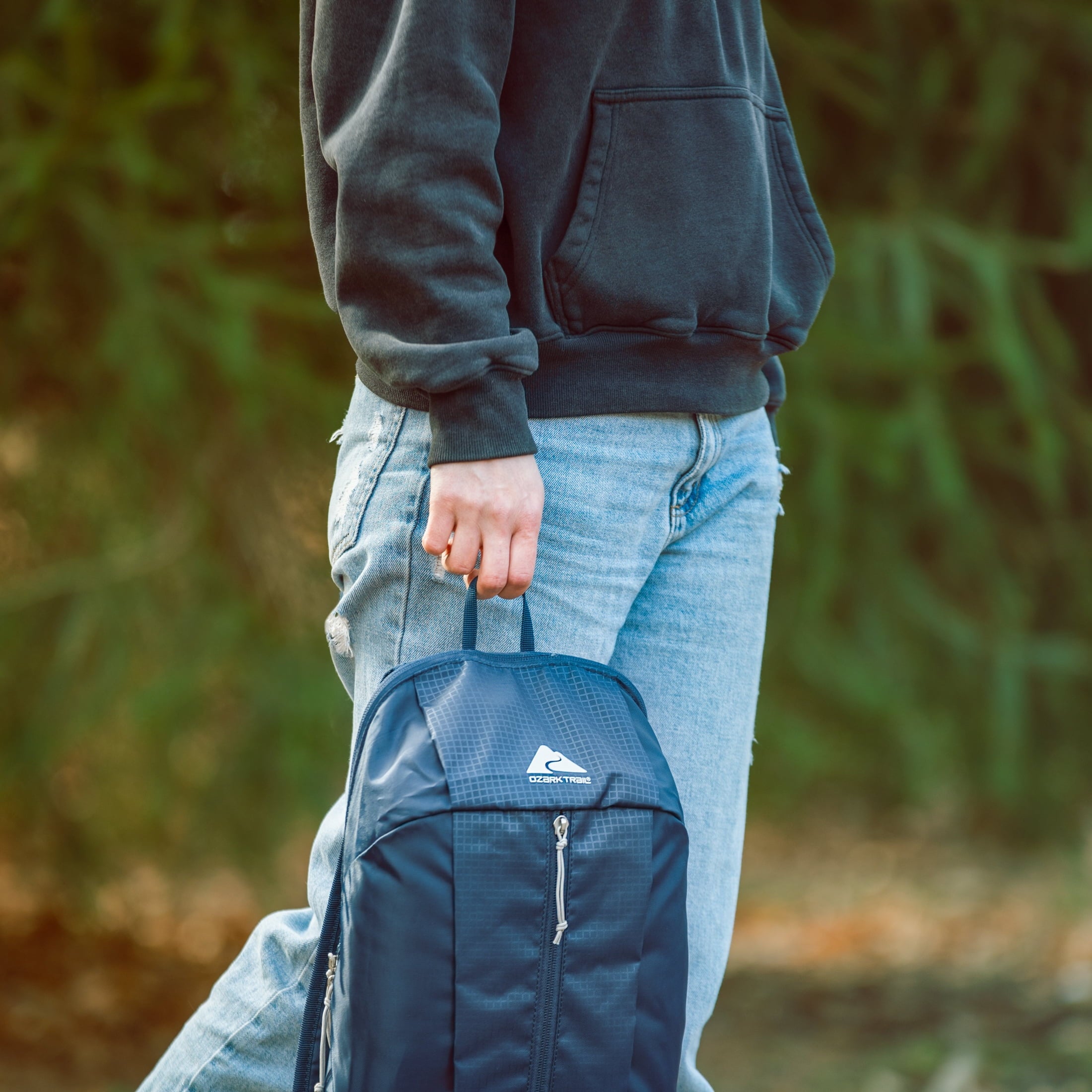 Ozark Trail 10L Adult/Teen Polyester Daypack Backpack - Navy