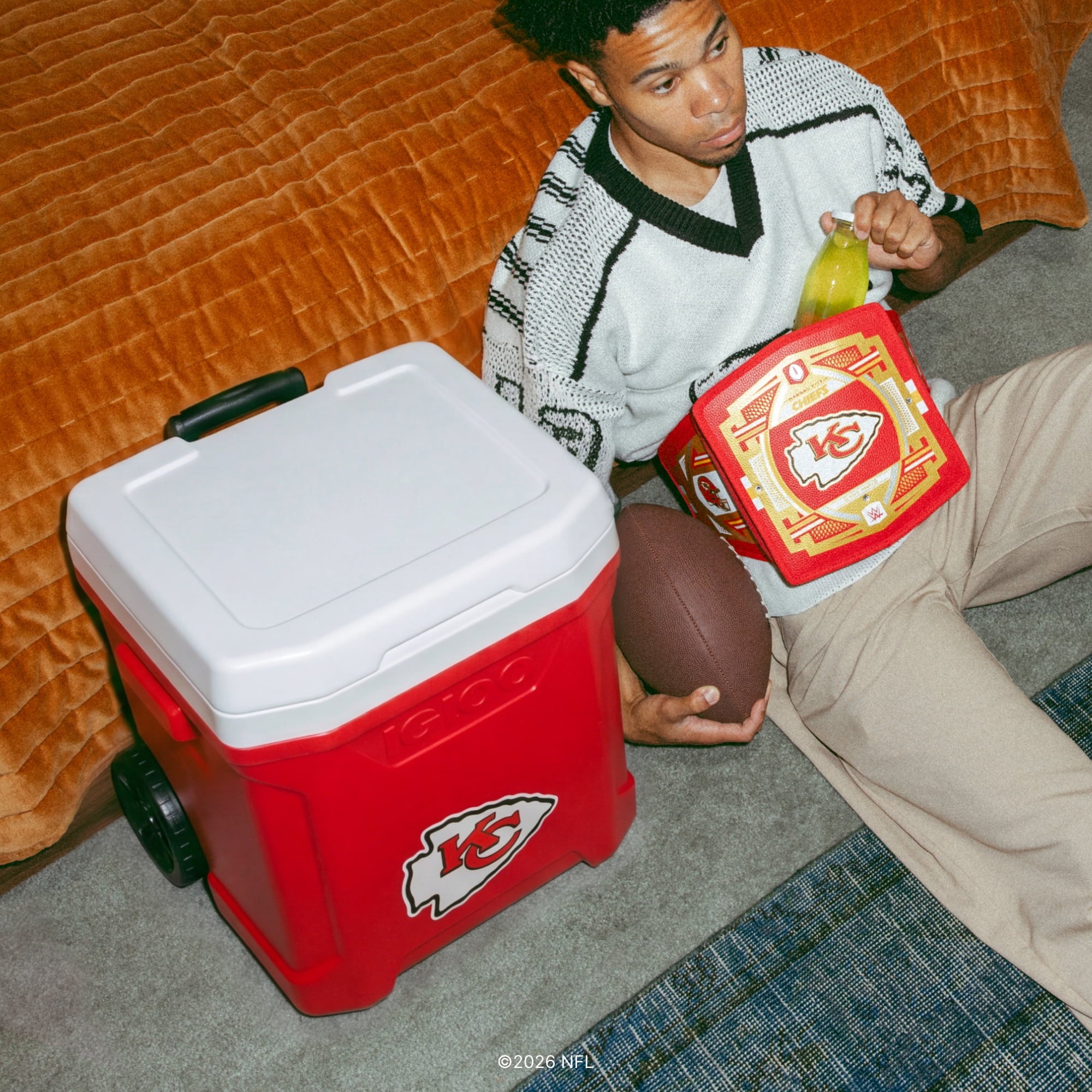 Igloo 60 QT Profile II NFL Rolling Cooler - Kansas City Chiefs, Red